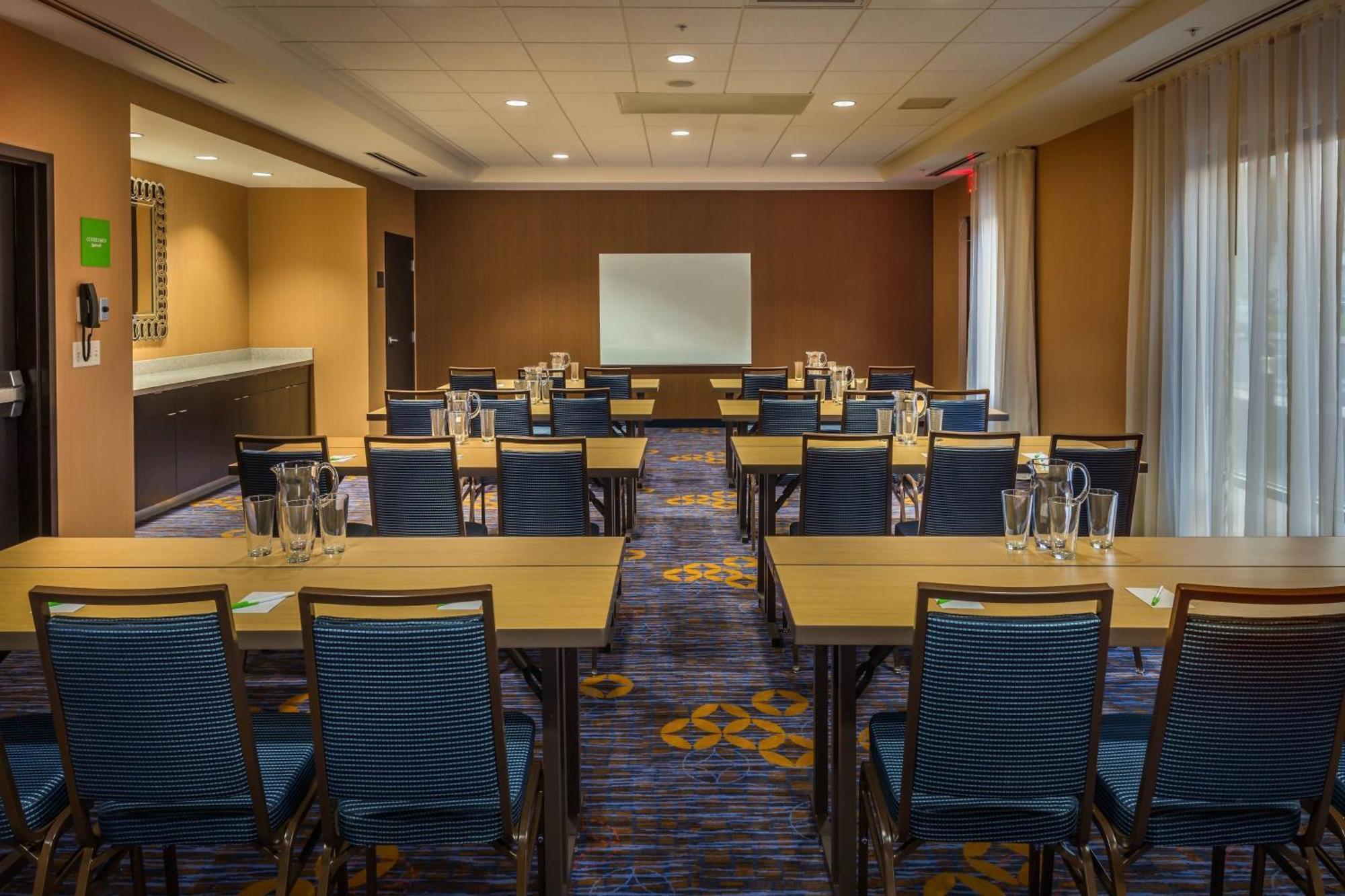 Courtyard By Marriott Reno Downtown/Riverfront Экстерьер фото