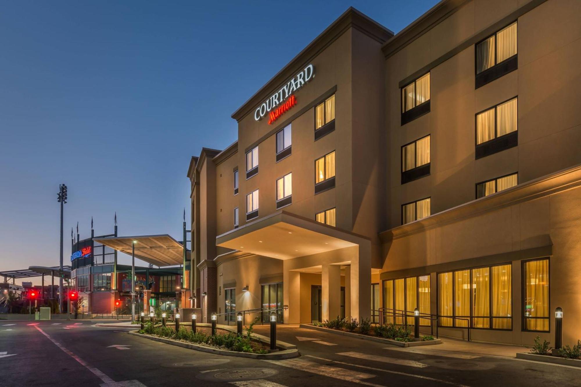 Courtyard By Marriott Reno Downtown/Riverfront Экстерьер фото